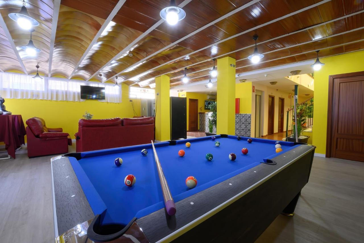 Hotel H28 Camas Kültér fotó