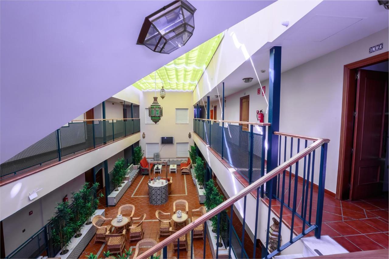 Hotel H28 Camas Kültér fotó